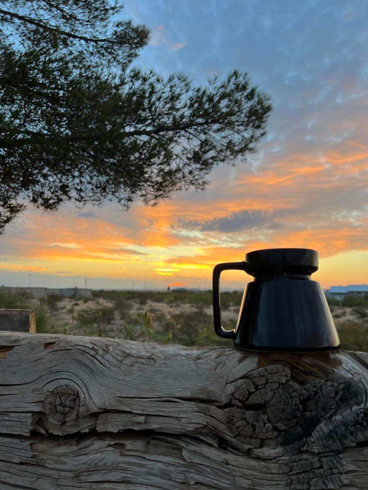 Hole In The Wall Getaway - Usa Mexico Border Bed And Breakfast Columbus ภายนอก รูปภาพ